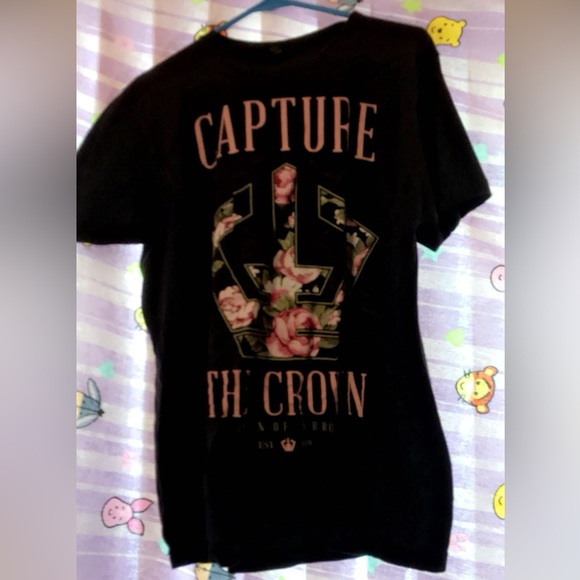 Capture The Crown Hot Topic Band Tee - Picture 2 of 2